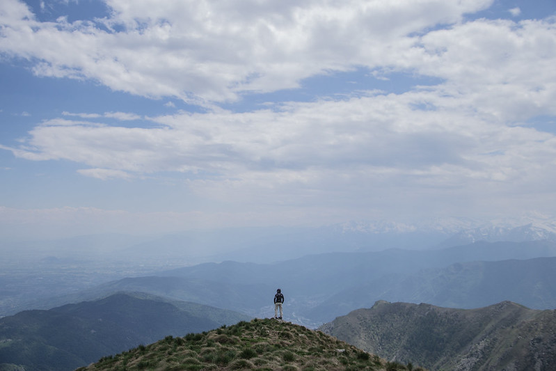 Ammirare il panorama, nuvole e natura a Punta dell'Aquila